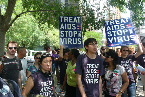 Marche à New York pour l’accès aux traitements