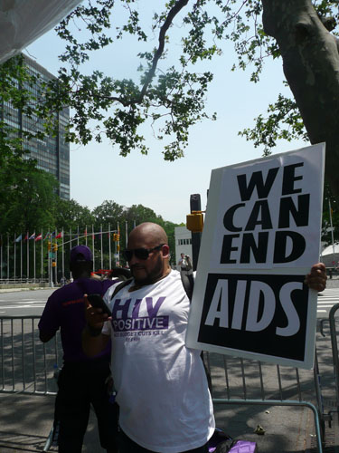 Marche à New York pour l’accès aux traitements
